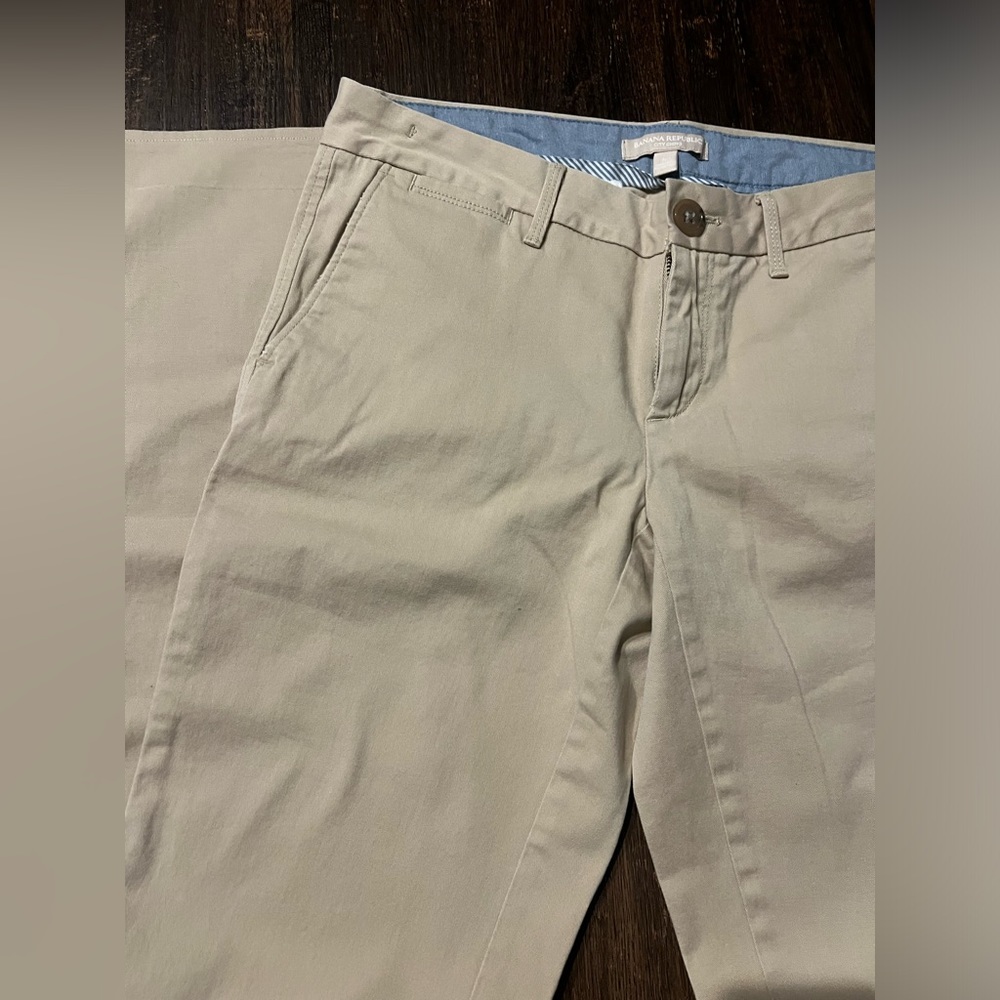 Banana republic women’s city Chino khaki pants